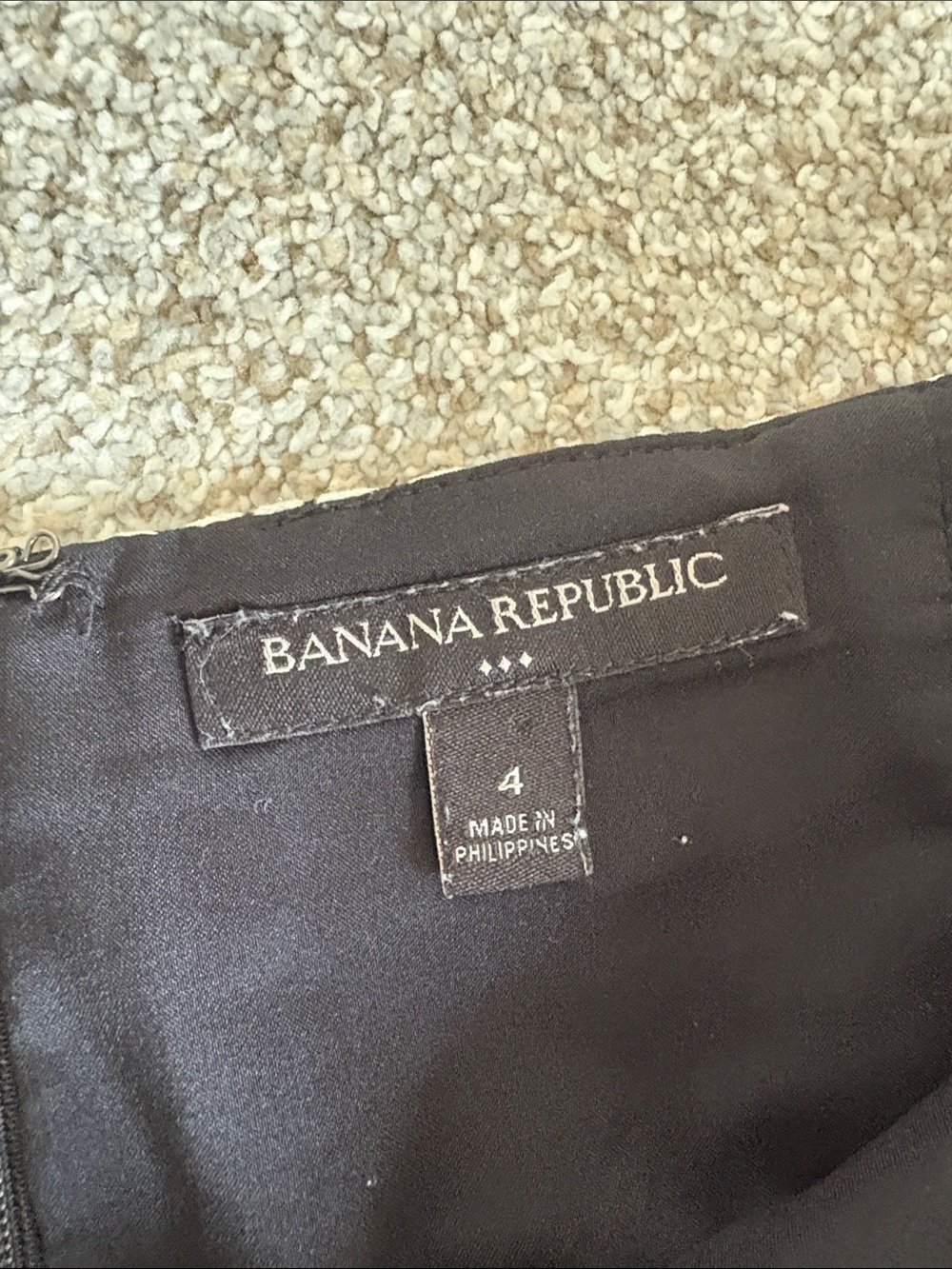 Banana Republic Black and Cream Floral Geometric Pencil Skirt - Picture 2 of 4